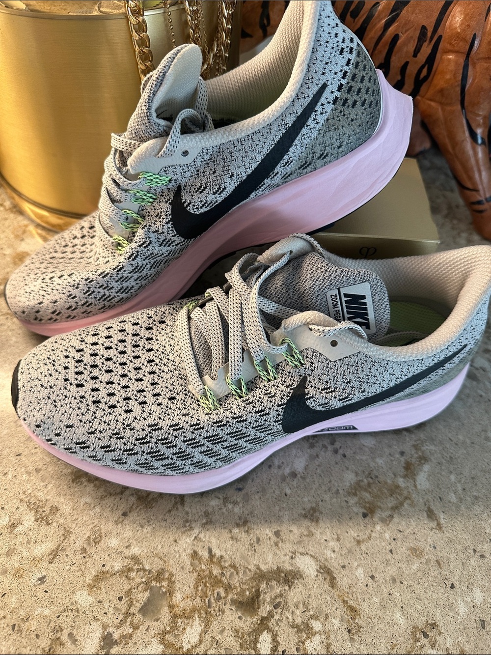 Nike Women's Zoom Pegasus 35 Grey Knit Running Sneakers w Pink sole/green detail